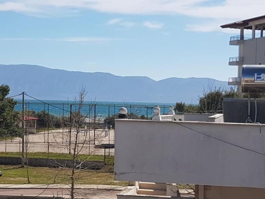 Villa Besnik, Rooms For Rent Vlore Exterior photo