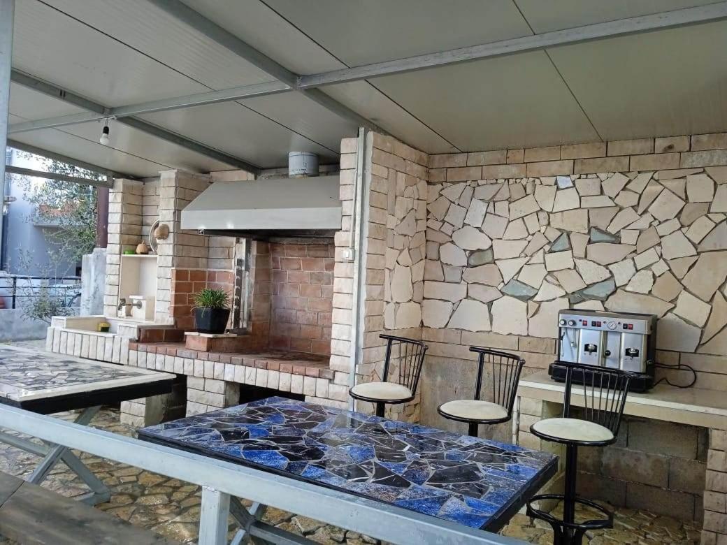 Villa Besnik, Rooms For Rent Vlore Exterior photo